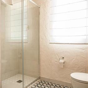 2 bedroom villa with infinity pool, near Alcamo, sleeps 4-5